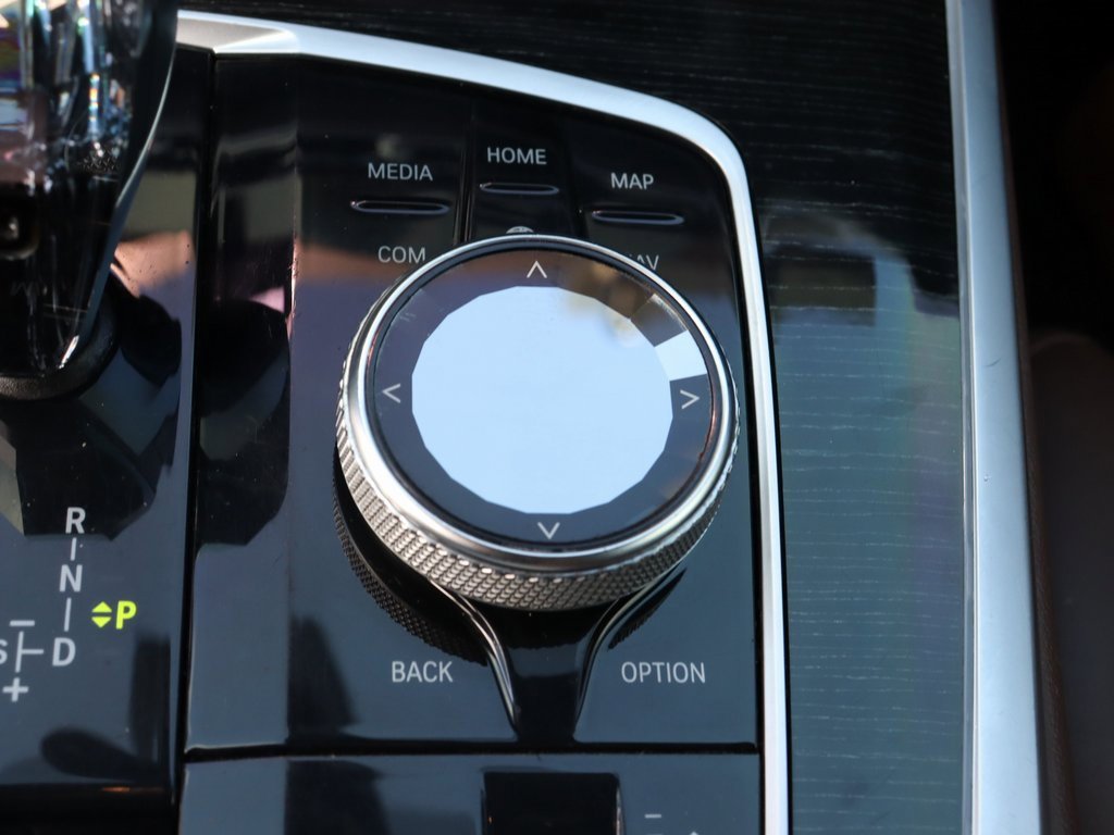 Used 2022 BMW X7 xDrive40i w/ M Sport Package image 38