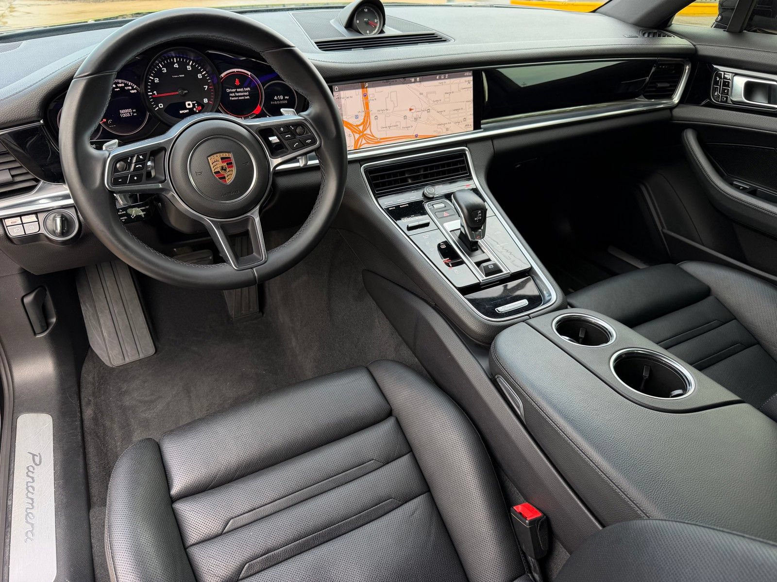 Used 2017 Porsche Panamera image 2
