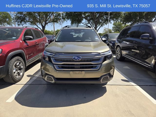 Used 2025 Subaru Forester Limited AWD/4WD image 2