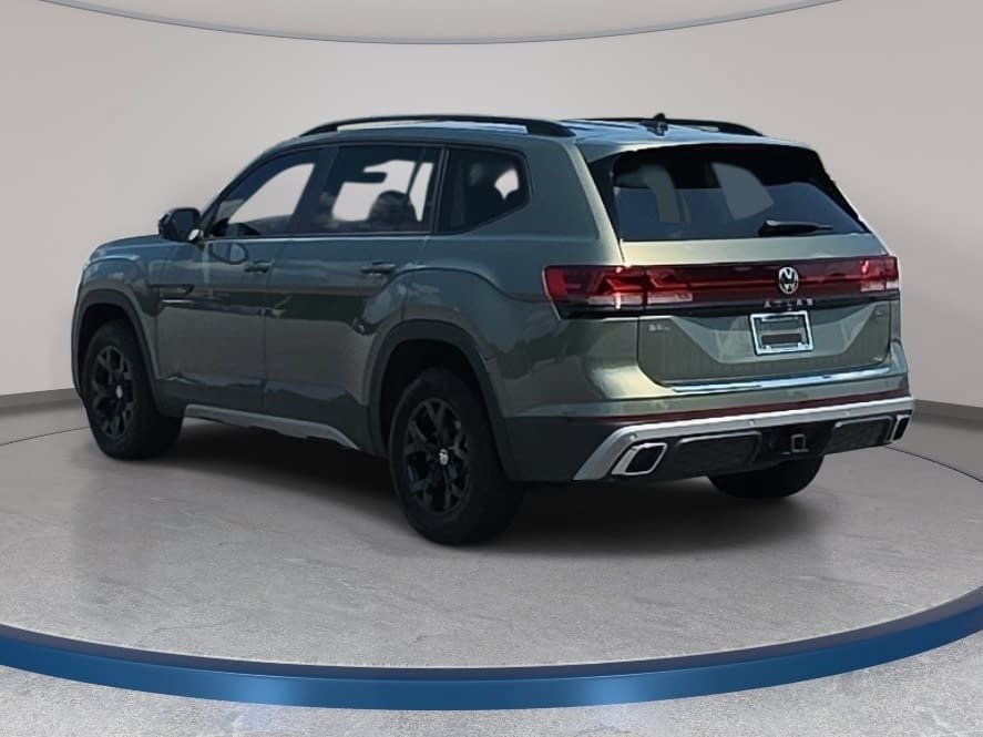 Used 2024 Volkswagen Atlas Peak Edition SEL AWD/4WD image 7