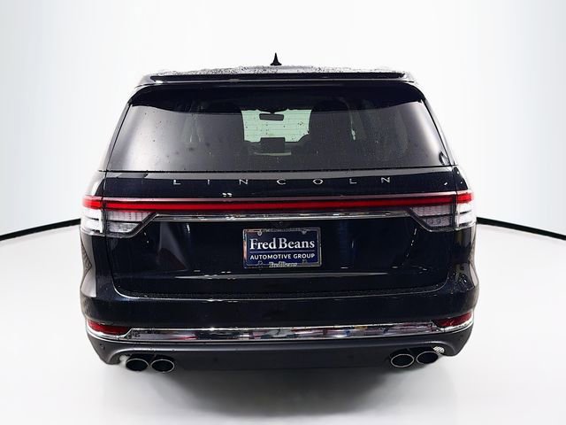 Used 2023 Lincoln Aviator AWD w/ Premium Package image 7