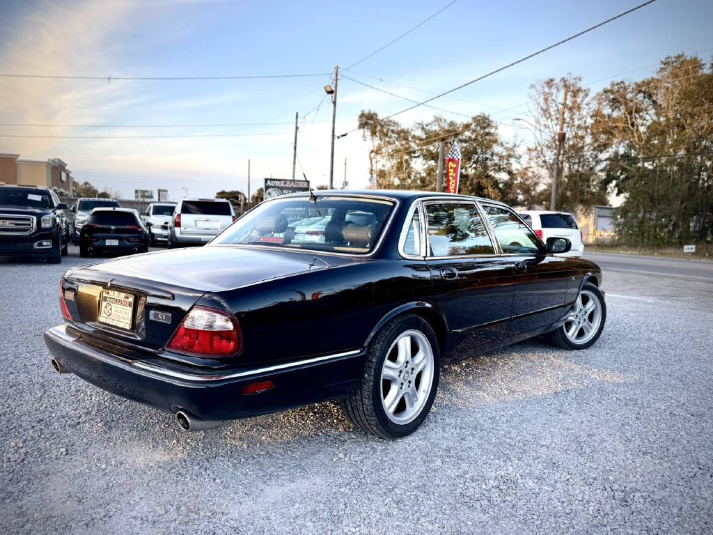 Used 1998 Jaguar XJ8 RWD image 4