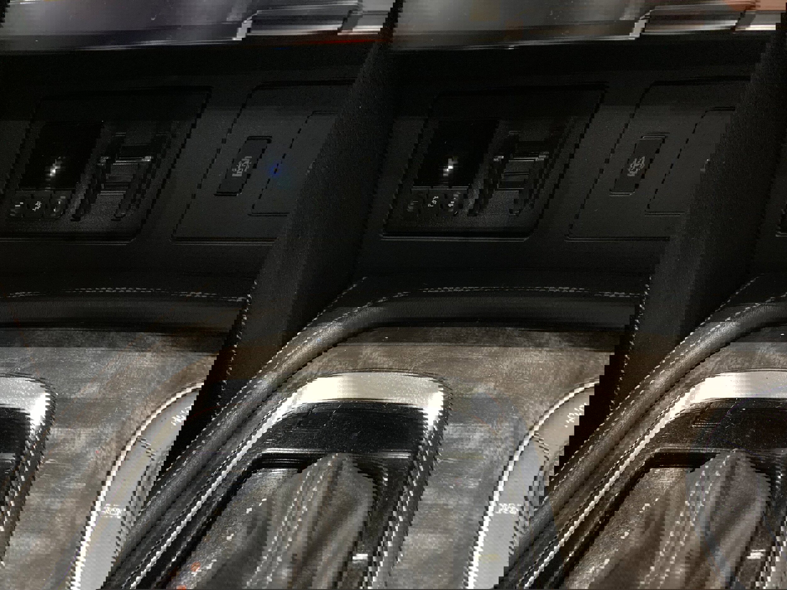 Used 2022 Nissan Armada Platinum w/ Captain's Chairs Package image 40