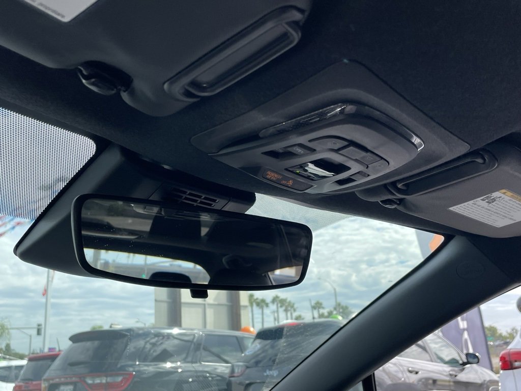 Used 2024 Toyota Corolla SE image 31