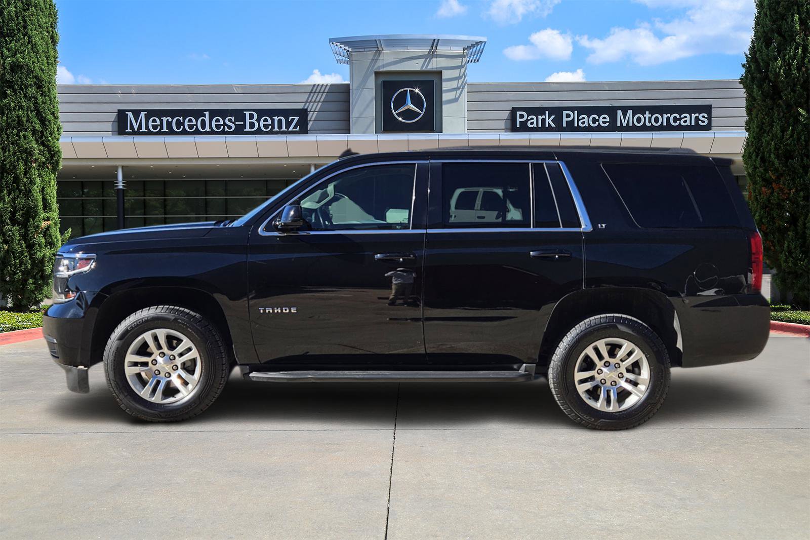 Used 2019 Chevrolet Tahoe LT image 3