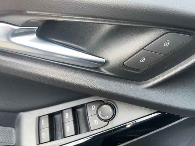 New 2026 Chevrolet Equinox LT w/ Convenience Package II image 18