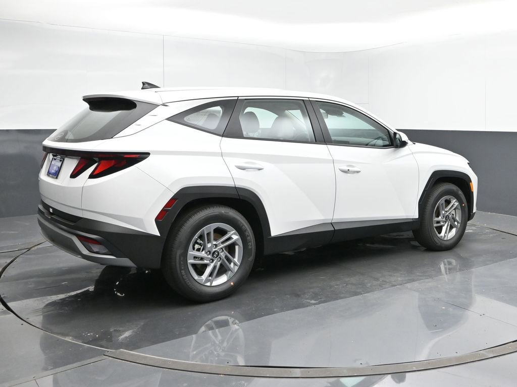 Certified 2025 Hyundai Tucson SE image 5