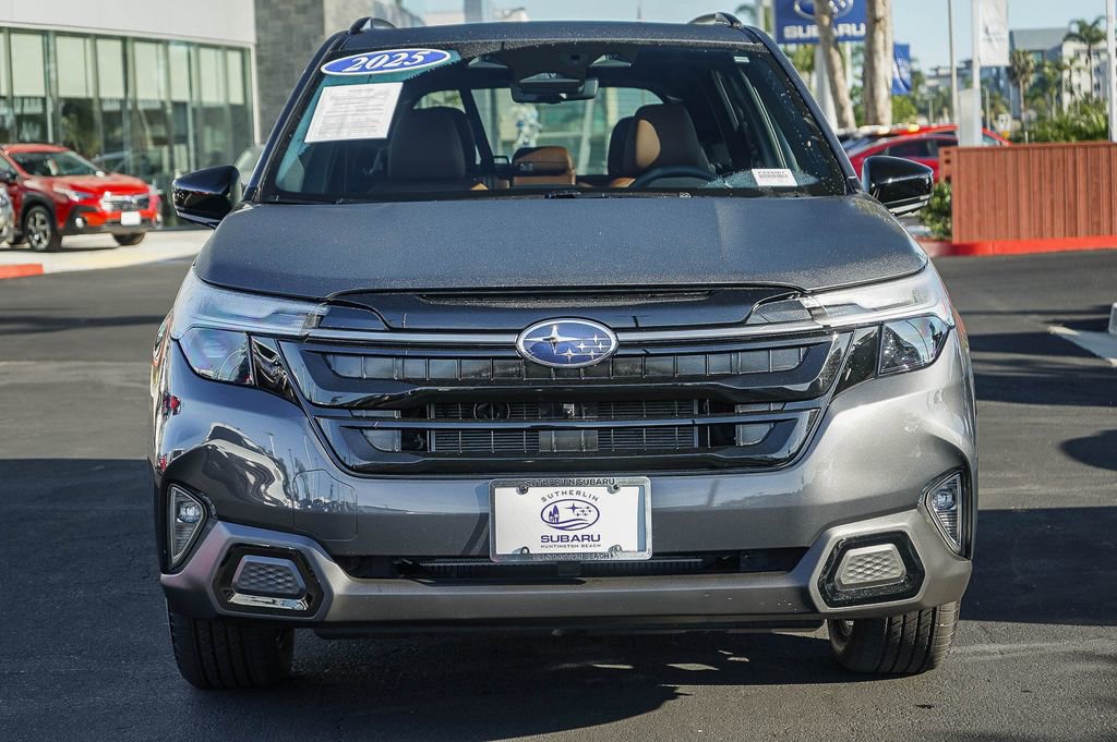 Used 2025 Subaru Forester Touring image 2