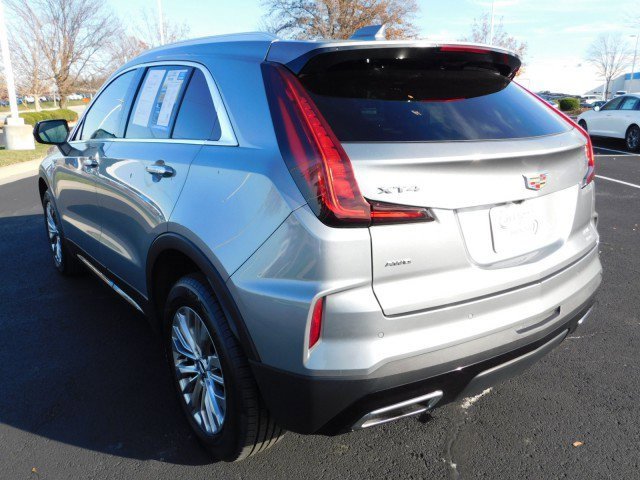 Used 2024 Cadillac XT4 Premium Luxury image 9