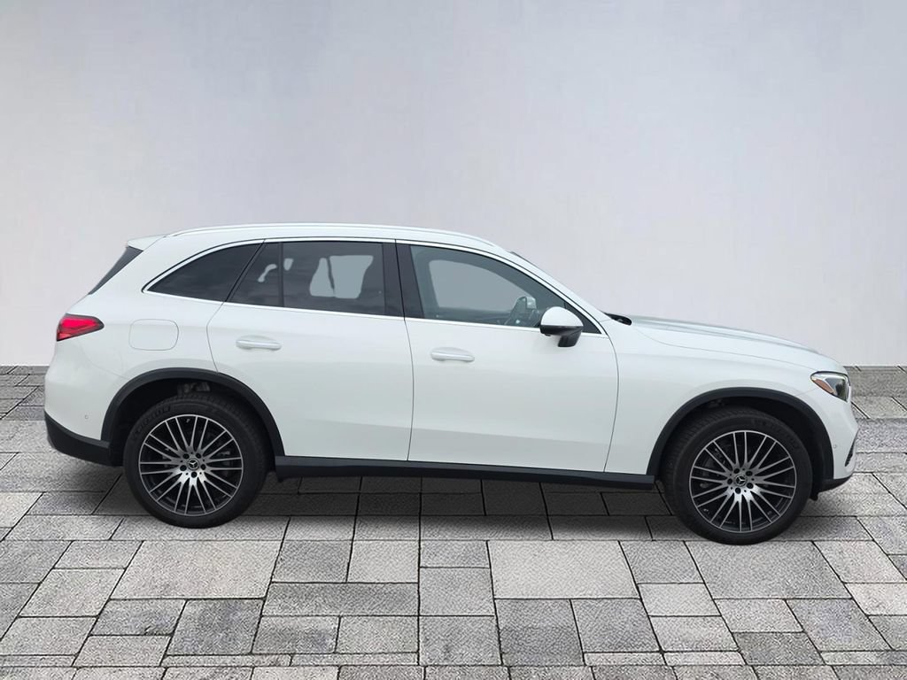 Certified 2025 Mercedes-Benz GLC 300 image 8
