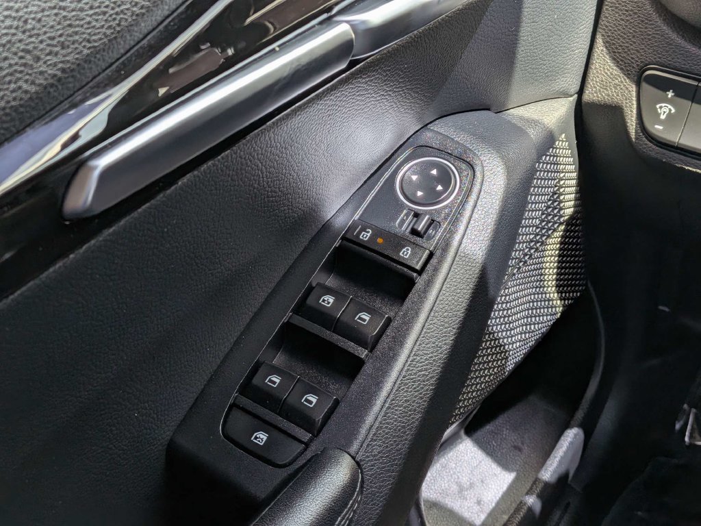 Used 2024 Kia Seltos EX FWD image 20