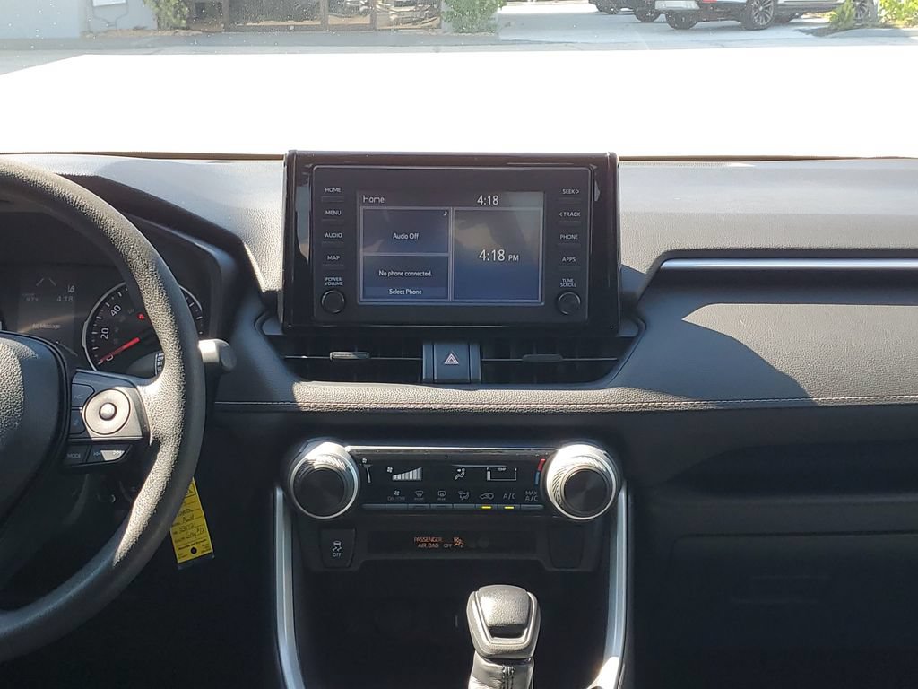Used 2019 Toyota RAV4 LE FWD image 19