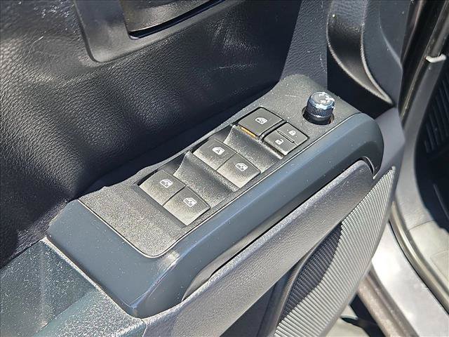 Used 2018 Toyota Tacoma SR w/ SR Convenience Package RWD image 12
