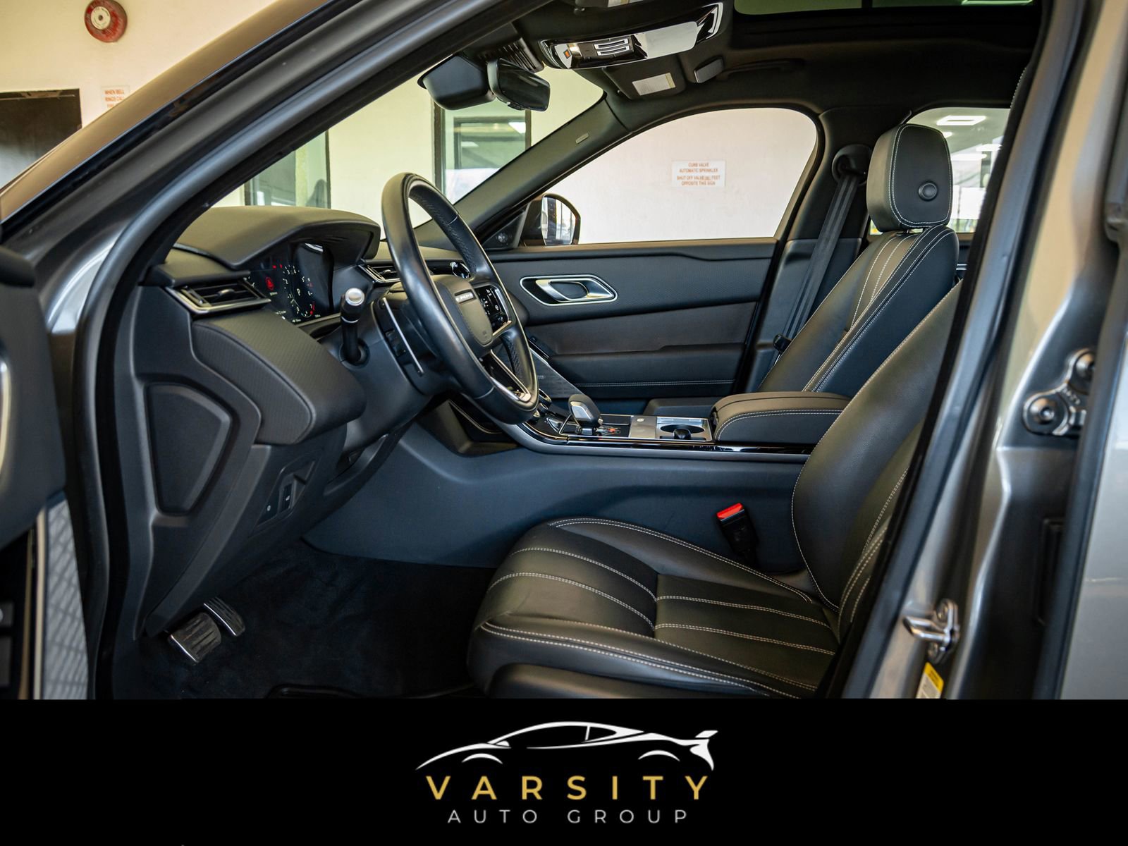 Used 2022 Land Rover Range Rover Velar R-Dynamic S image 10