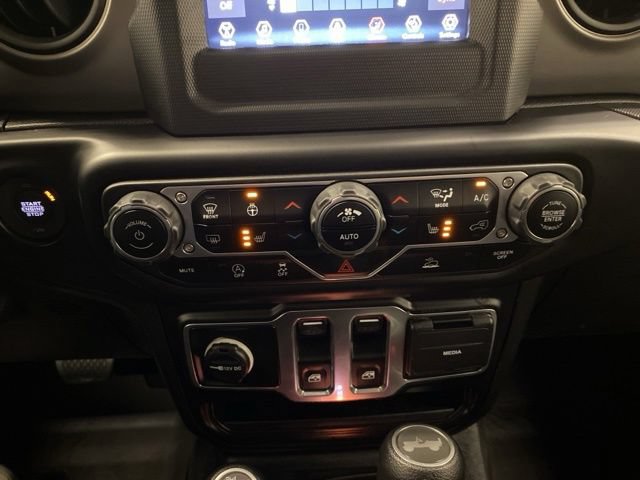 Used 2023 Jeep Wrangler Sport AWD/4WD image 13