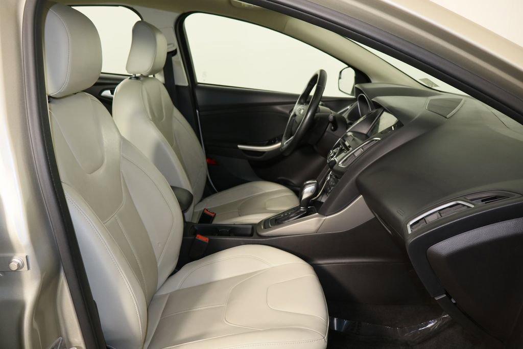 Used 2018 Ford Focus Titanium image 19