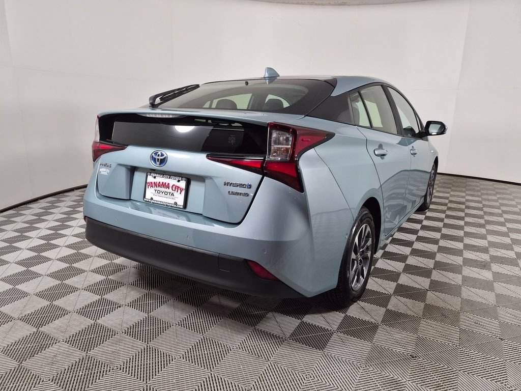Used 2022 Toyota Prius Limited w/ Premium Convenience Package FWD image 3