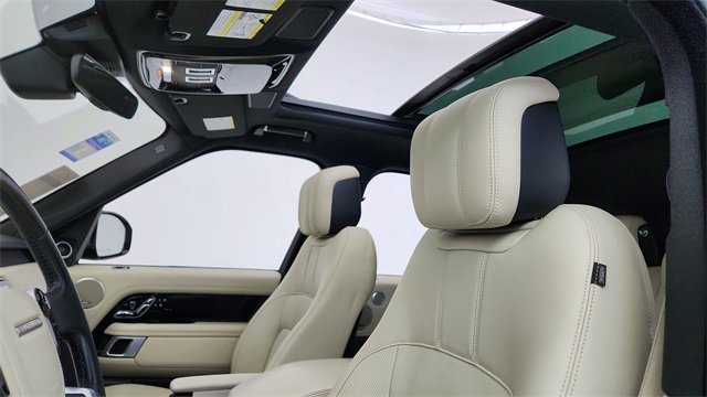Used 2022 Land Rover Range Rover Westminster Edition image 32