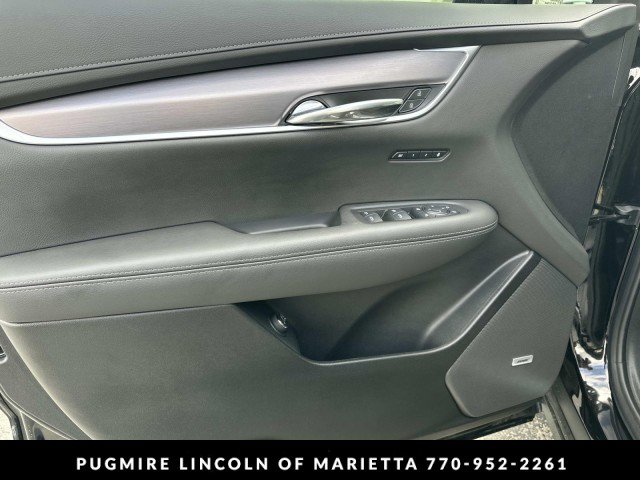 Used 2025 Cadillac XT6 Luxury image 14