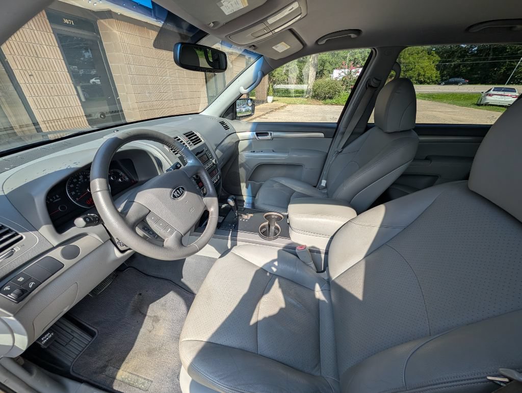 Used 2008 Kia Borrego EX w/ Luxury Pkg RWD image 7