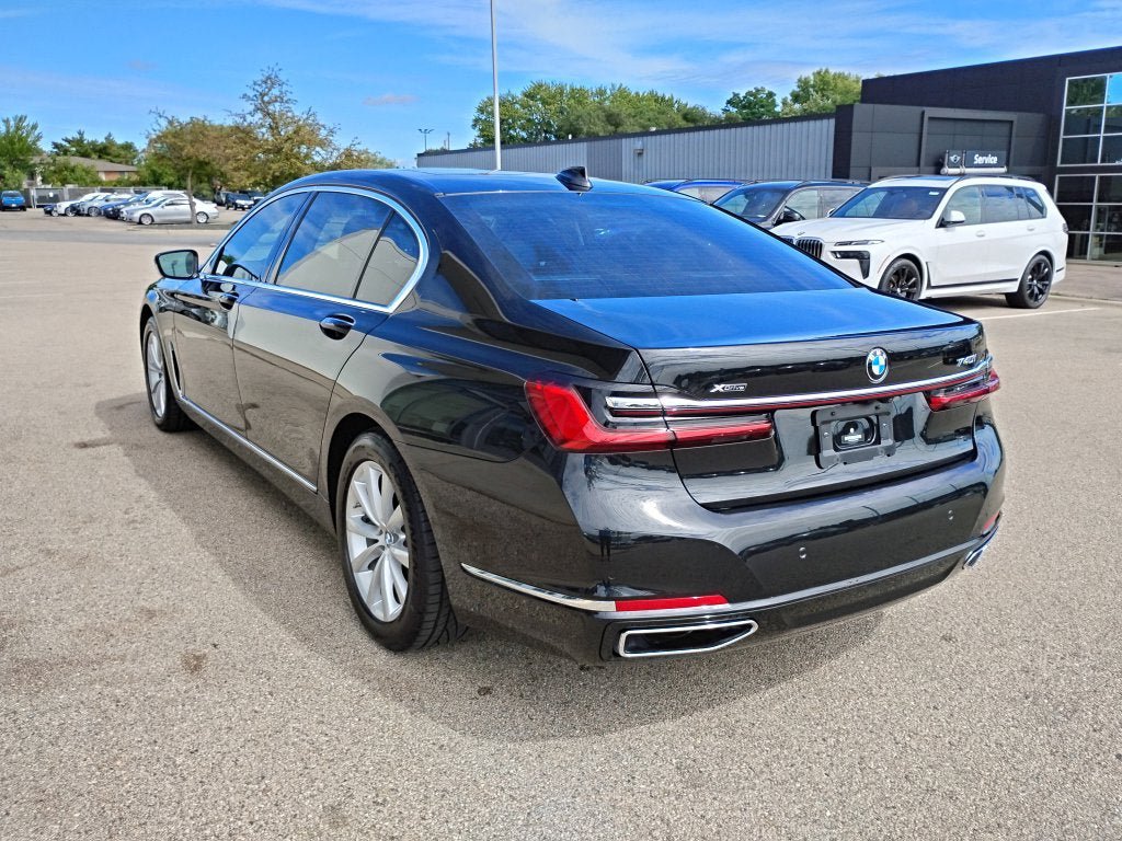 Used 2020 BMW 740i xDrive AWD/4WD image 6