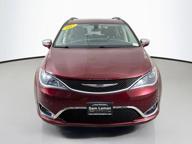 Used 2017 Chrysler Pacifica Limited FWD image 2