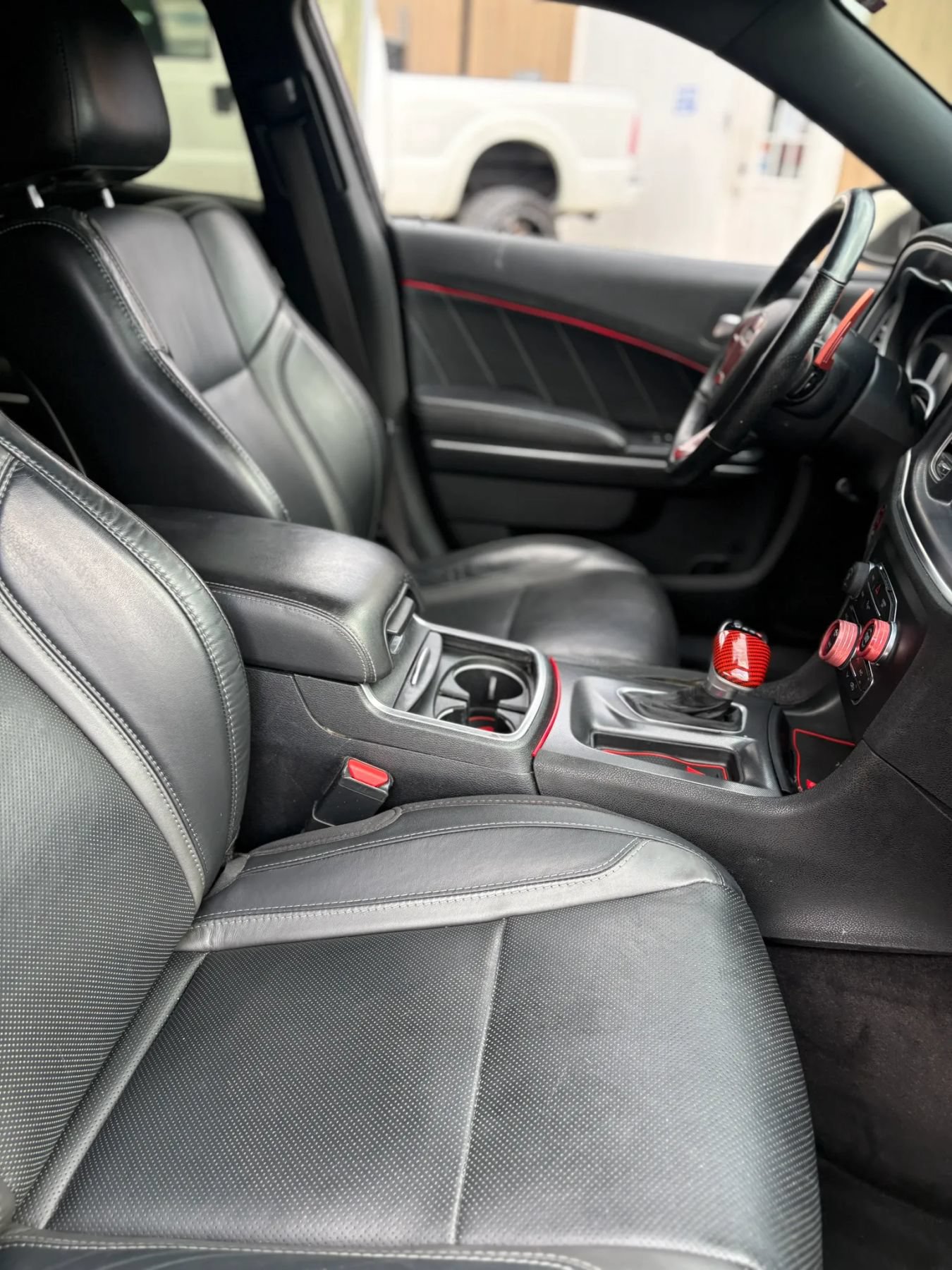 Used 2018 Dodge Charger R/T RWD image 31