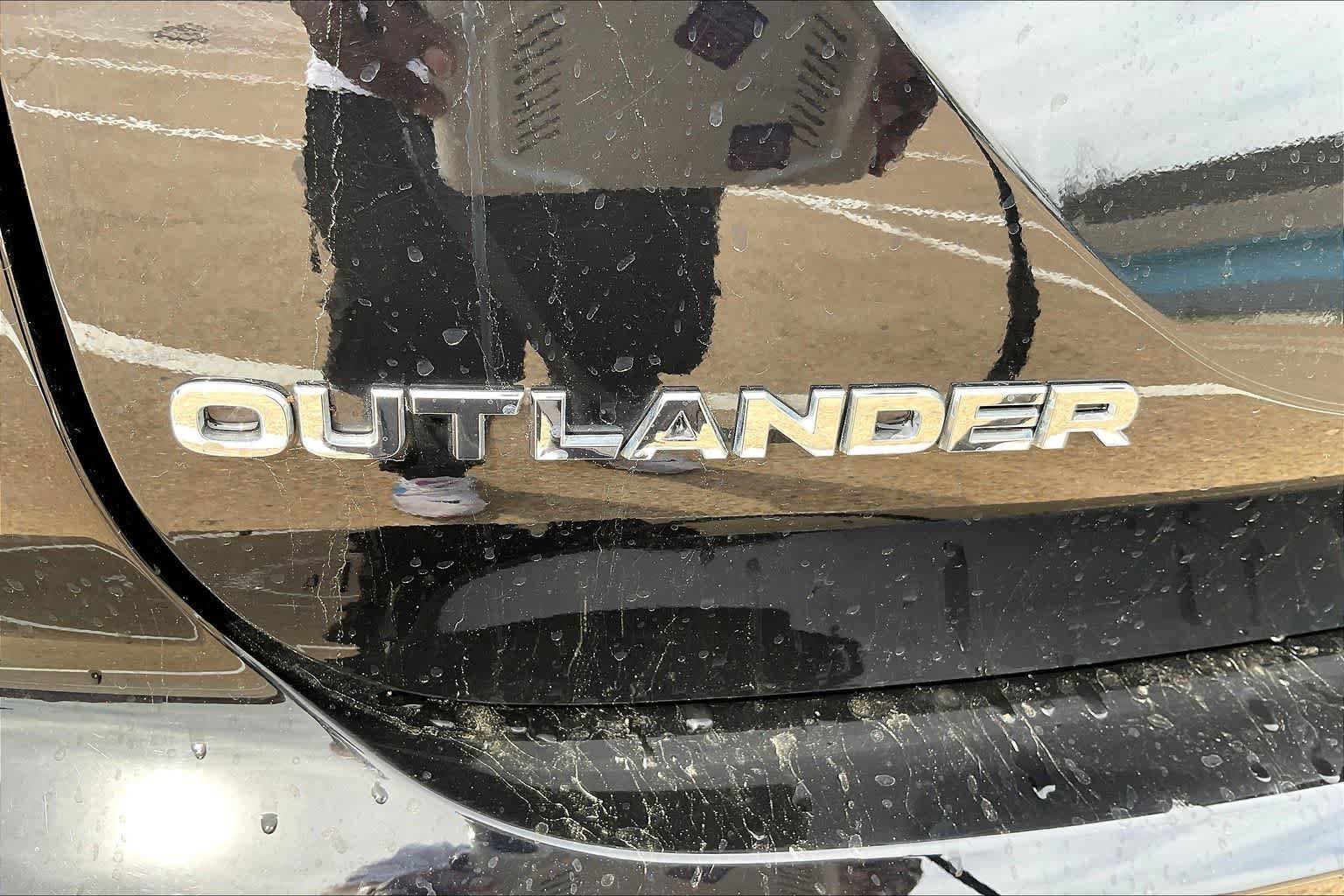 Used 2025 Mitsubishi Outlander ES image 7