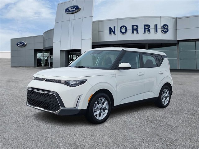 Used 2024 Kia Soul LX w/ Option Group 015 image 2