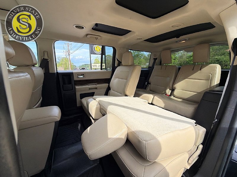 Used 2018 Ford Flex Limited w/ Equipment Group 303A AWD/4WD image 15