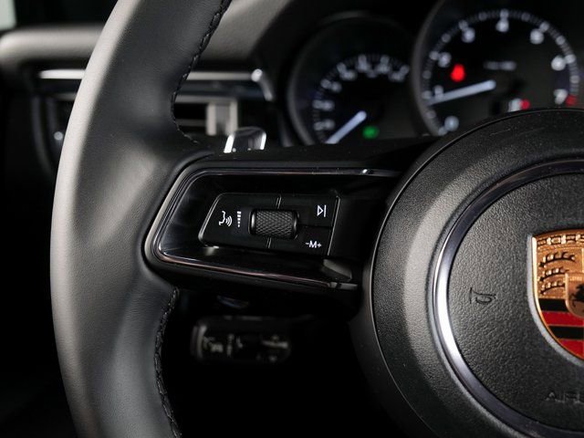 Certified 2026 Porsche Macan AWD/4WD image 22