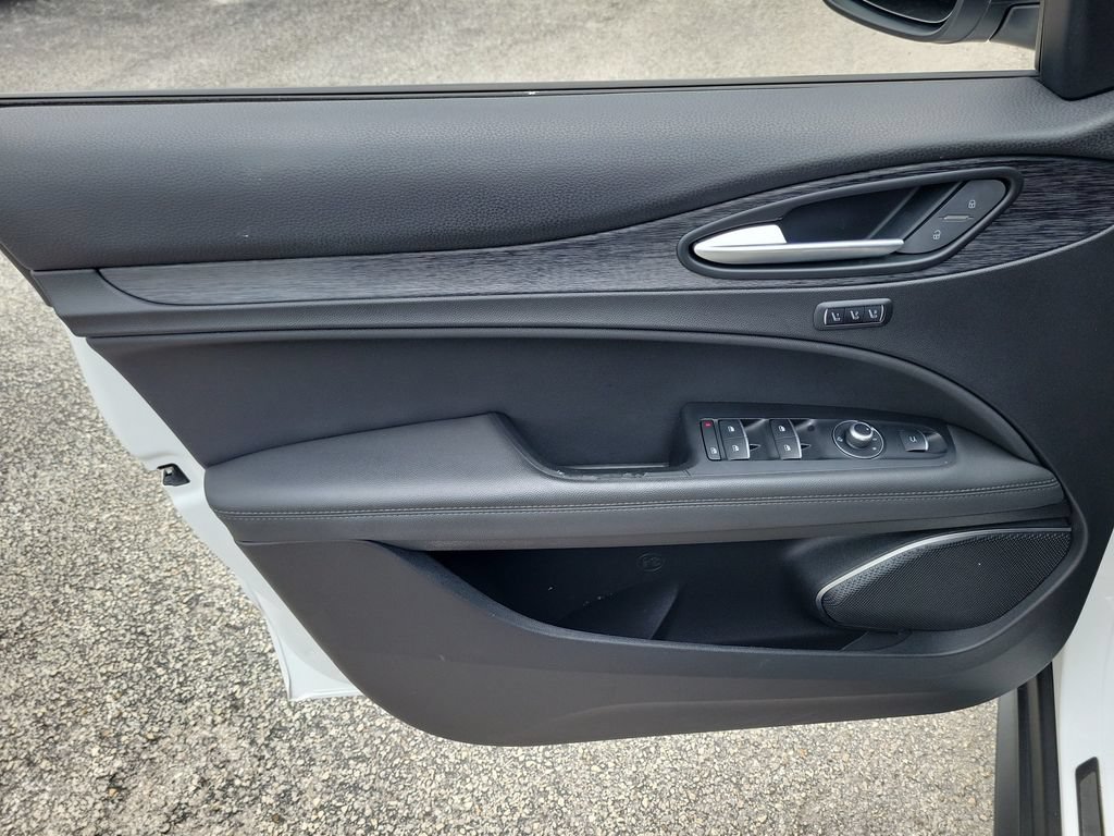 Used 2022 Alfa Romeo Stelvio Sprint RWD image 12
