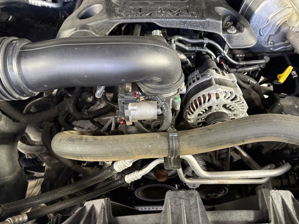Used 2019 RAM 1500 Laramie AWD/4WD image 37