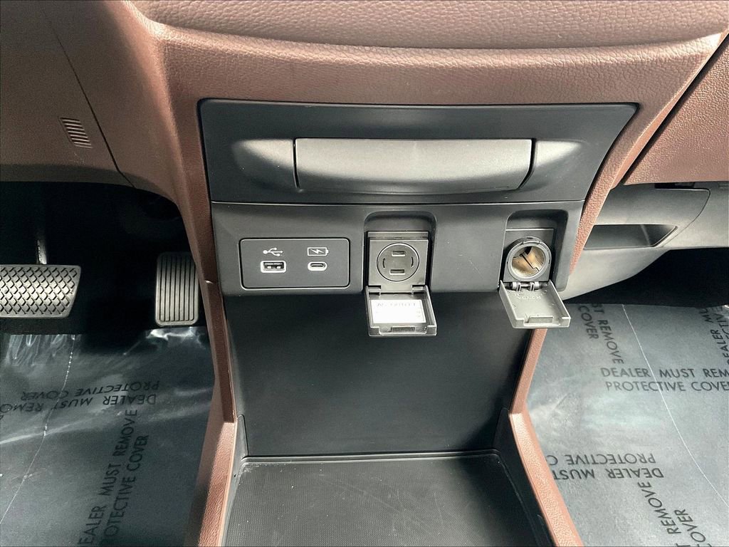 Used 2025 Honda Odyssey Elite image 16