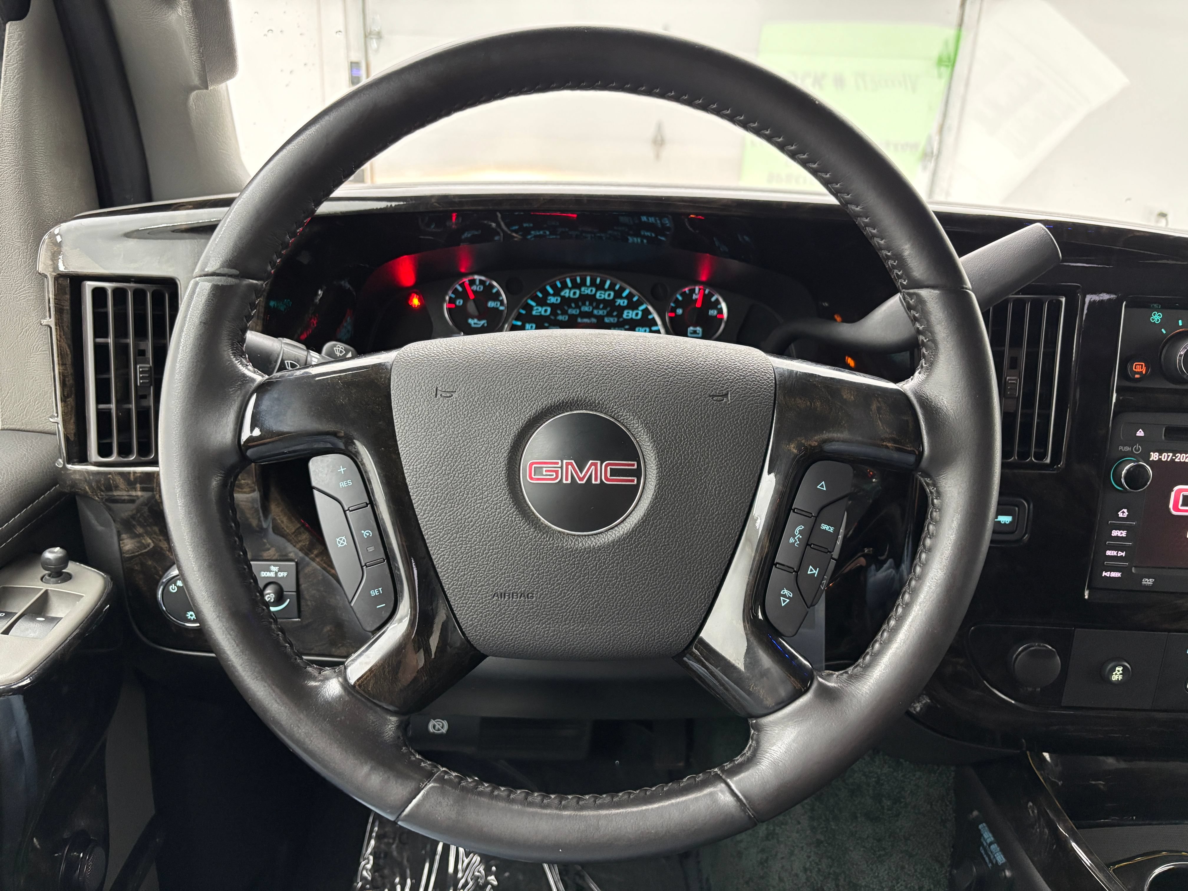Used 2020 GMC Savana 2500 Extended w/ Enhanced Convenience Package RWD image 28