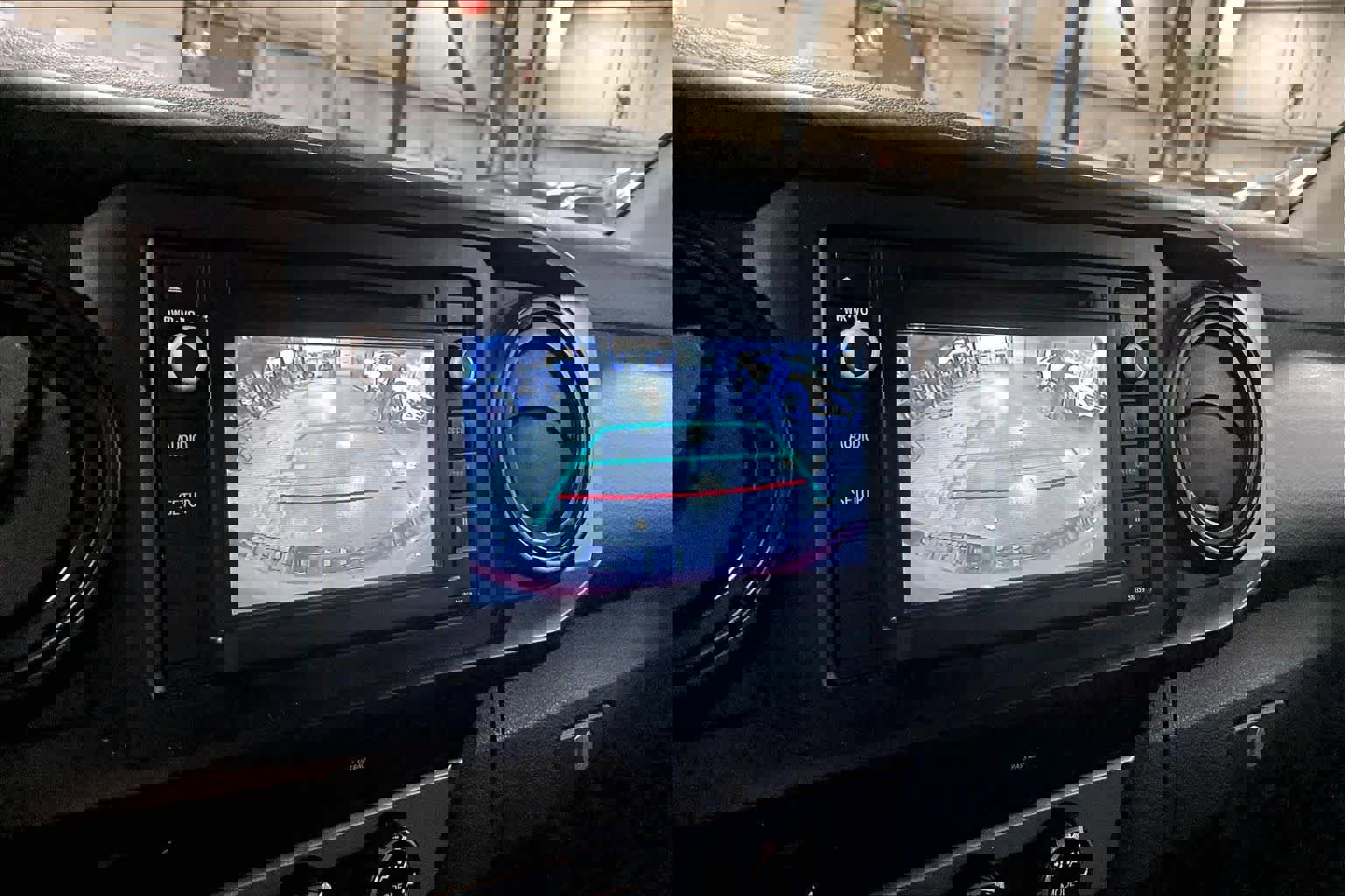 Used 2018 Toyota Tacoma SR w/ SR Convenience Package image 27