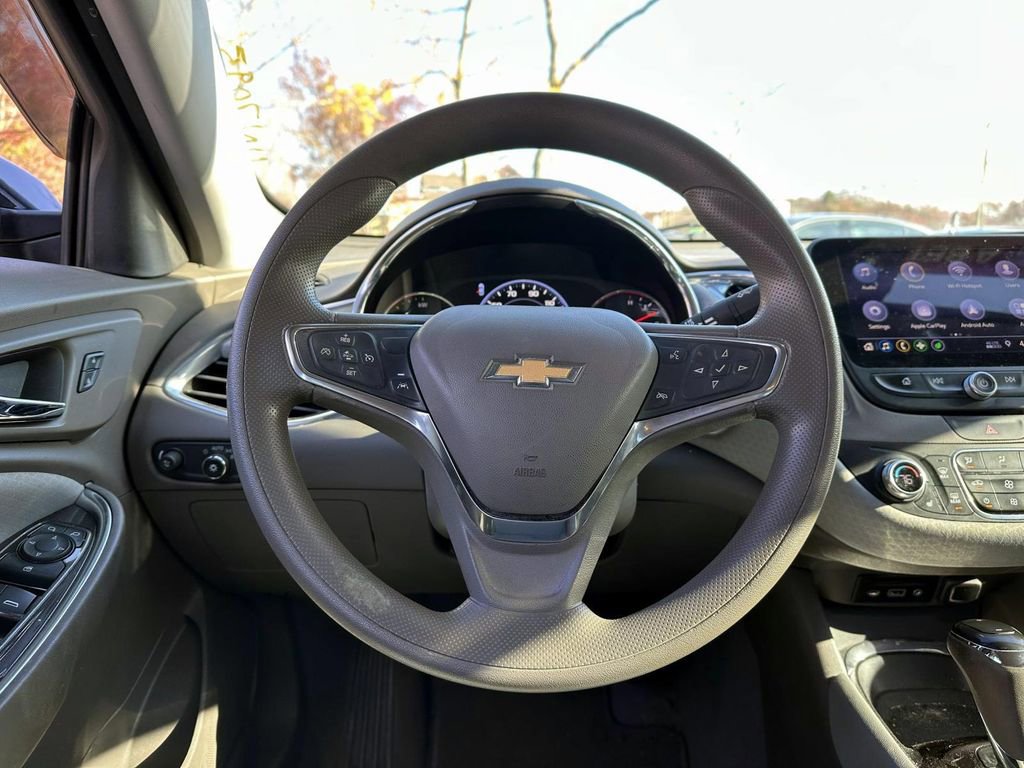 Used 2019 Chevrolet Malibu Hybrid image 13