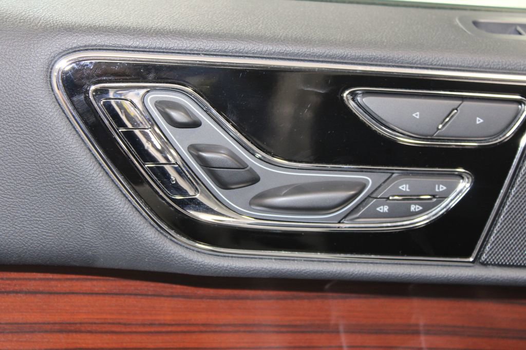 Used 2023 Lincoln Navigator Reserve image 23