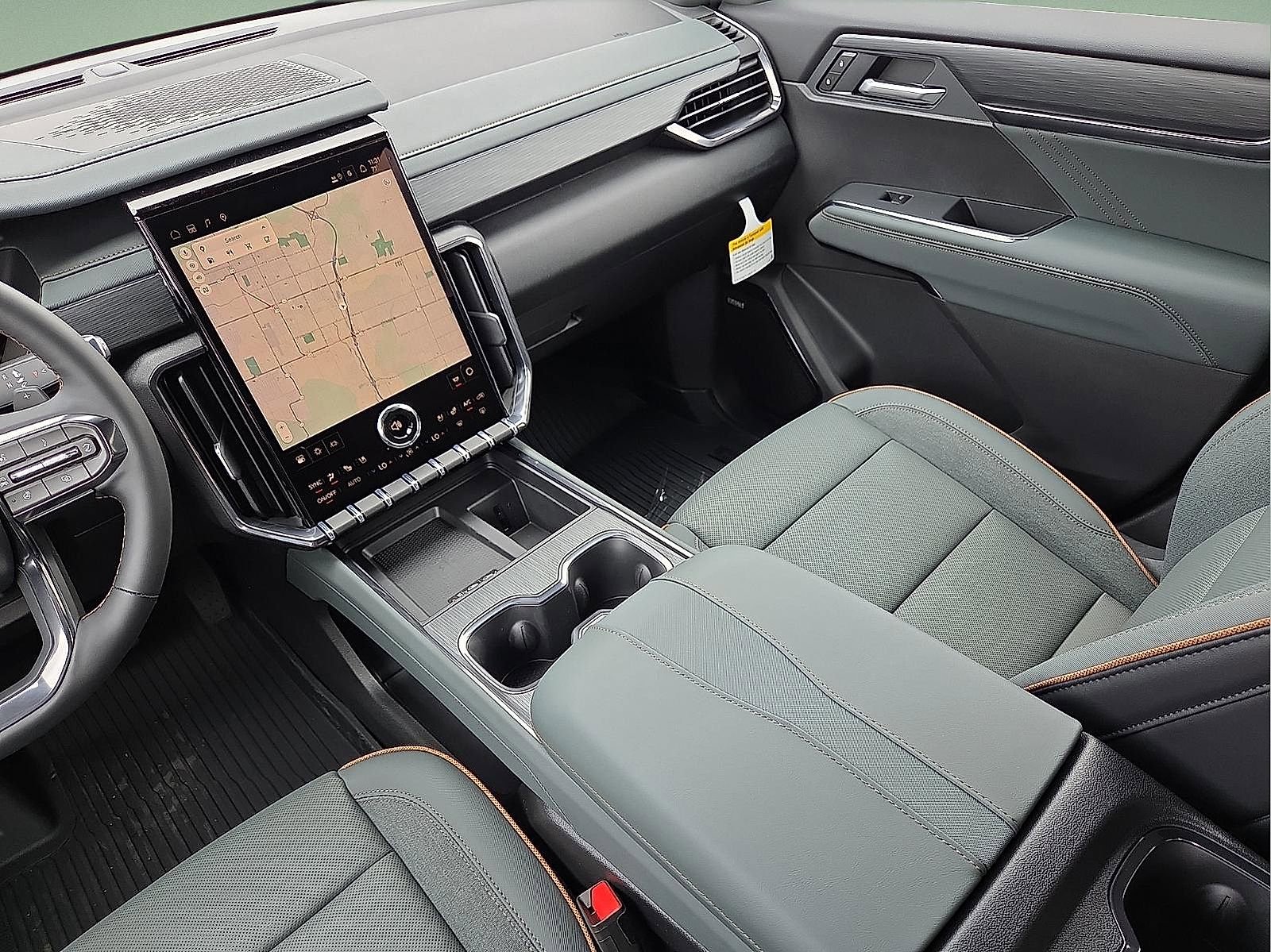 New 2026 GMC Acadia AT4 w/ Luxury Package image 14
