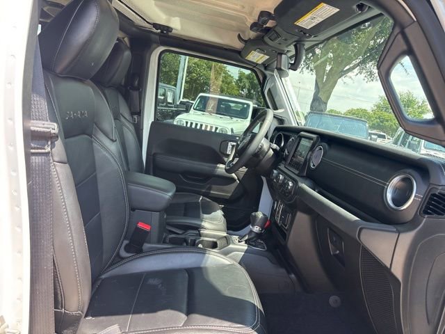 Used 2023 Jeep Wrangler Unlimited Sahara w/ Cold Weather Group AWD/4WD image 11