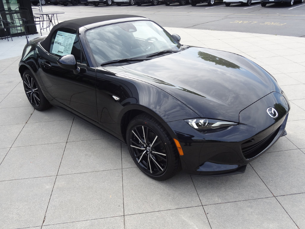 New 2026 MAZDA MX-5 Miata Grand Touring w/ Weather Package RWD image 33