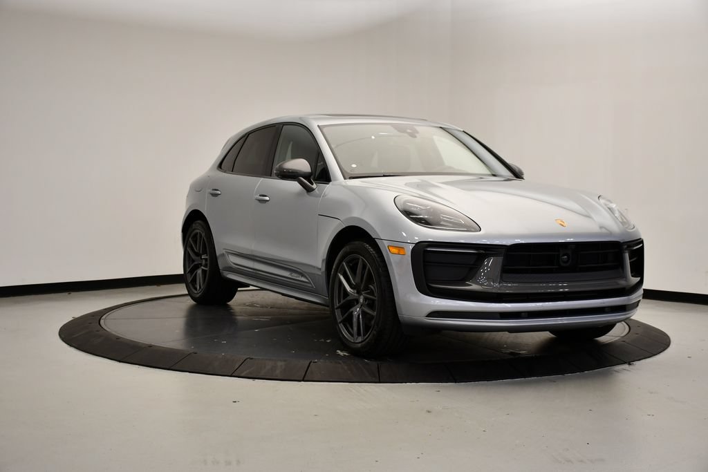 Certified 2026 Porsche Macan Turbo AWD/4WD image 9