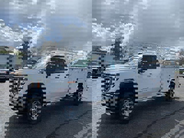 New 2025 GMC Sierra 2500 Pro w/ Convenience Package image 1