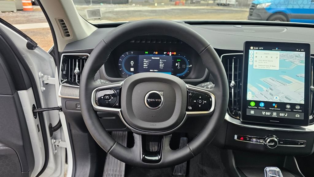 Certified 2025 Volvo XC90 T8 Ultra w/ Protection Package Premier image 20