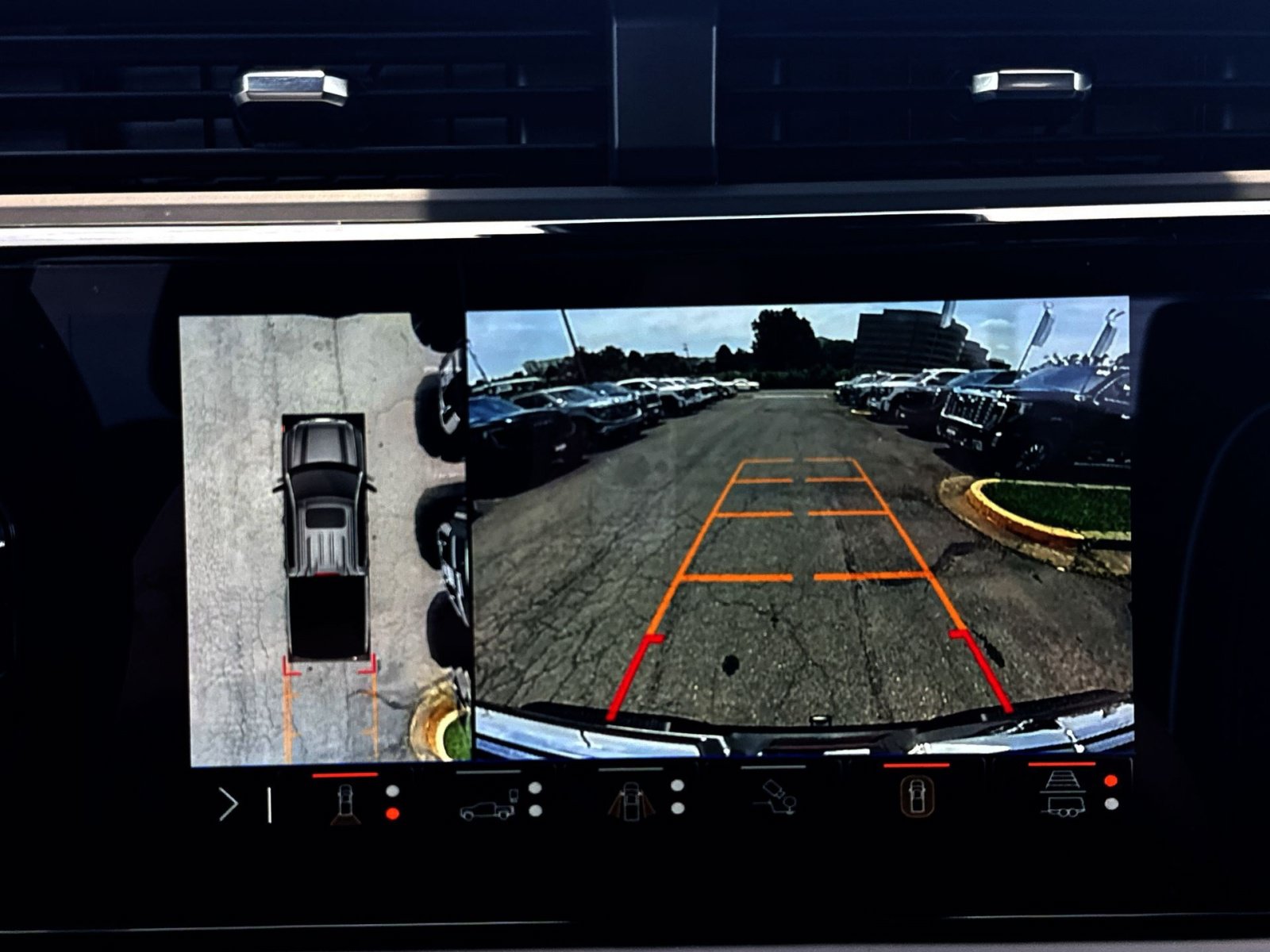 Used 2025 GMC Sierra 1500 AT4X AWD/4WD image 19