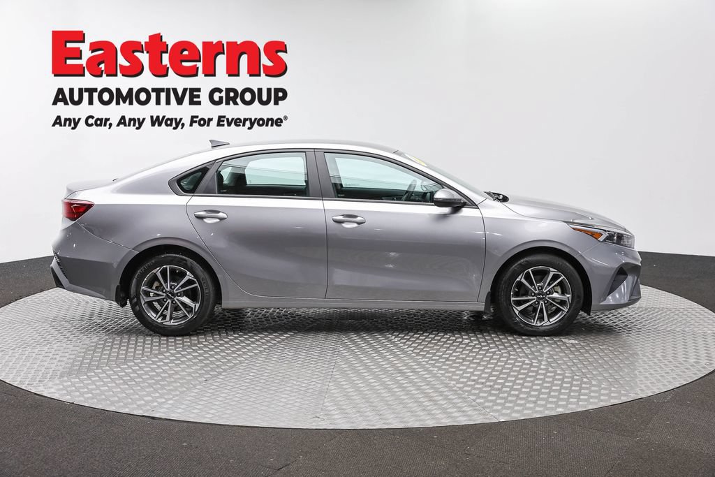Used 2023 Kia Forte LXS w/ LXS Technology Package FWD image 4