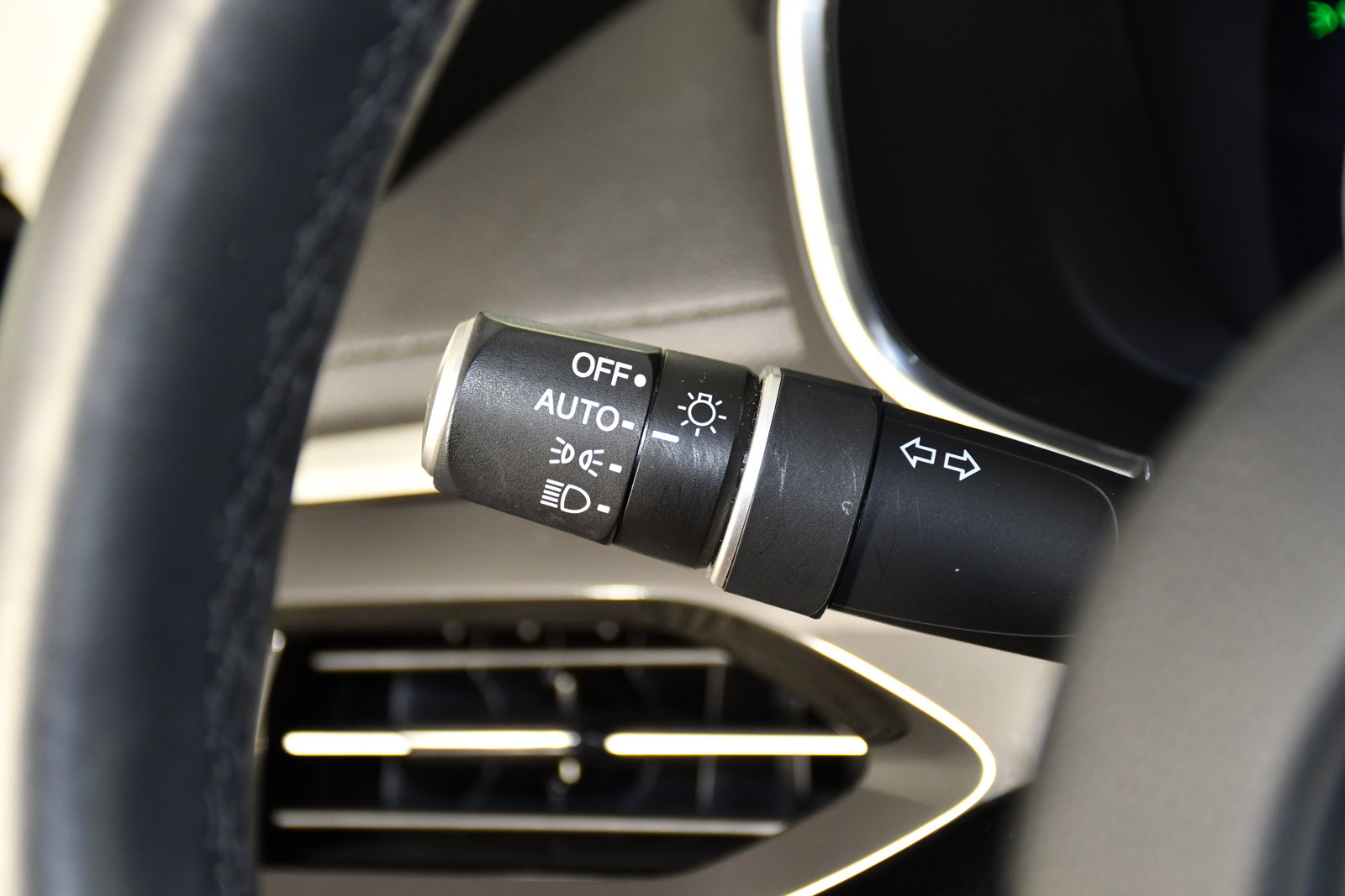 Certified 2024 Acura MDX SH-AWD image 22