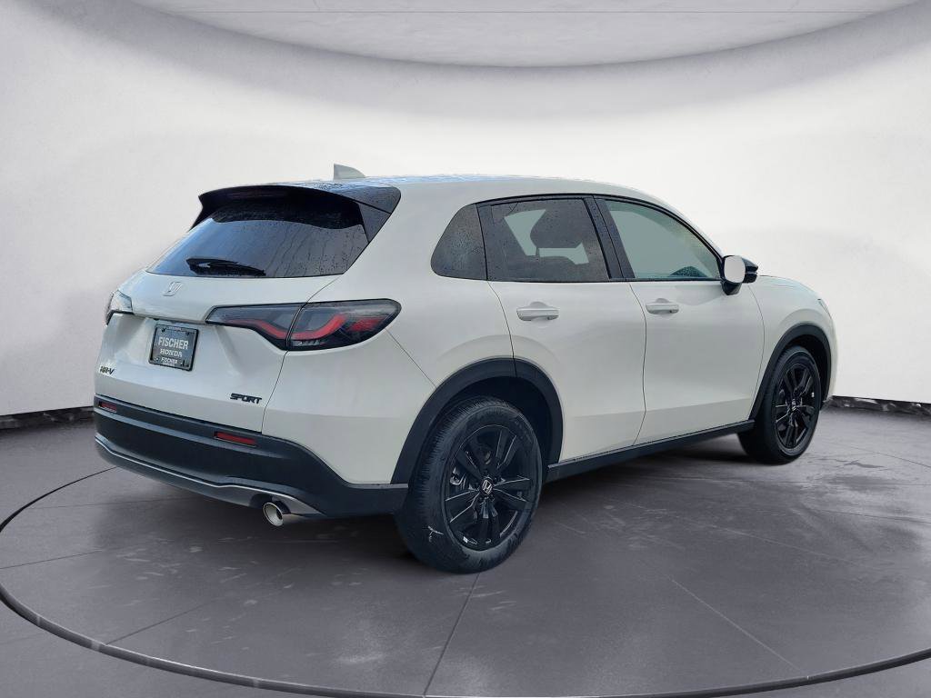 New 2026 Honda HR-V Sport image 3