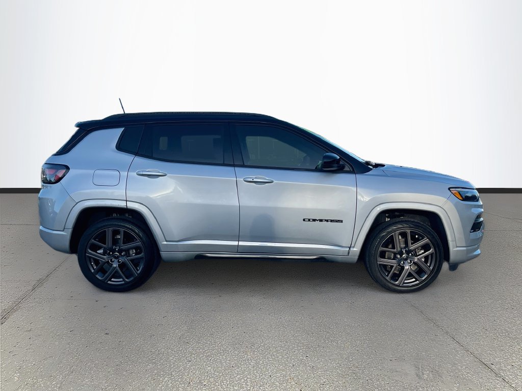 Used 2025 Jeep Compass Limited w/ High Altitude Package AWD/4WD image 8