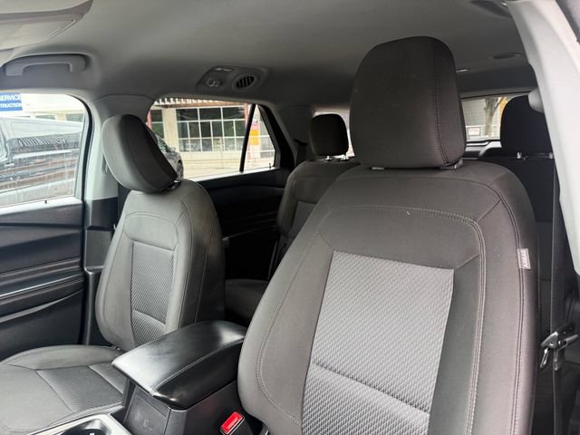 Used 2023 Ford Explorer XLT w/ Class IV Trailer Tow Package AWD/4WD image 21